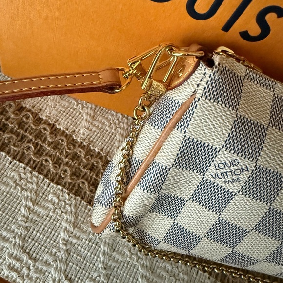 Louis Vuitton Damier Azur Eva Crossbody Bag Authentic - Picture 7 of 11